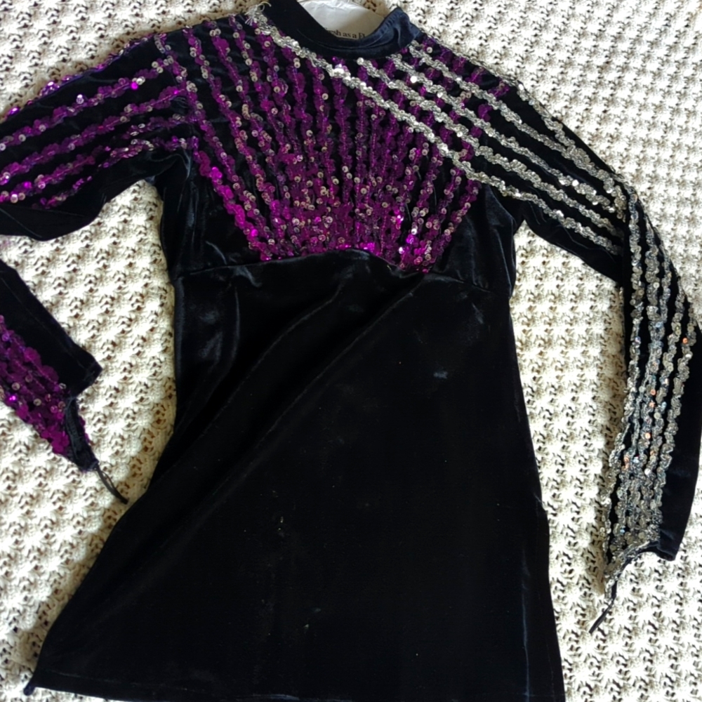 Long sleeve pretty leotard